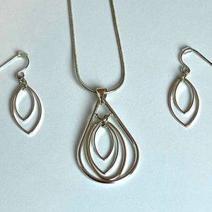 Necklace & Earring Set